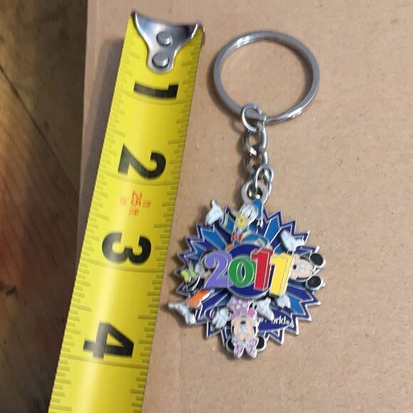 Disney Keychain with spinning motion - Picture 7 of 7